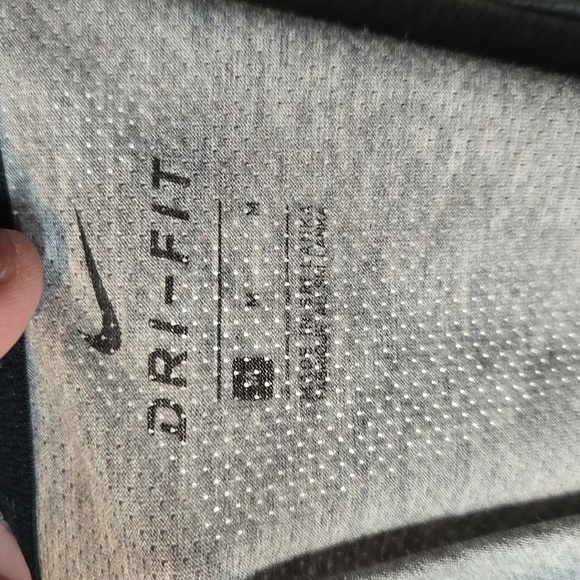 Nike Men's Gray T-Shirt - Picture 5 of 5